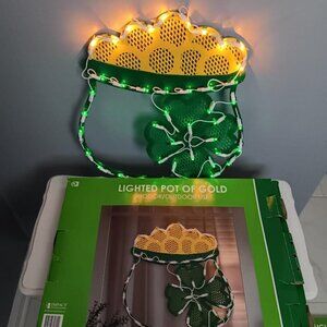 St Patrick's Day Indoor/Outdoor Impact Innovations Window Lighted Pot of Gold